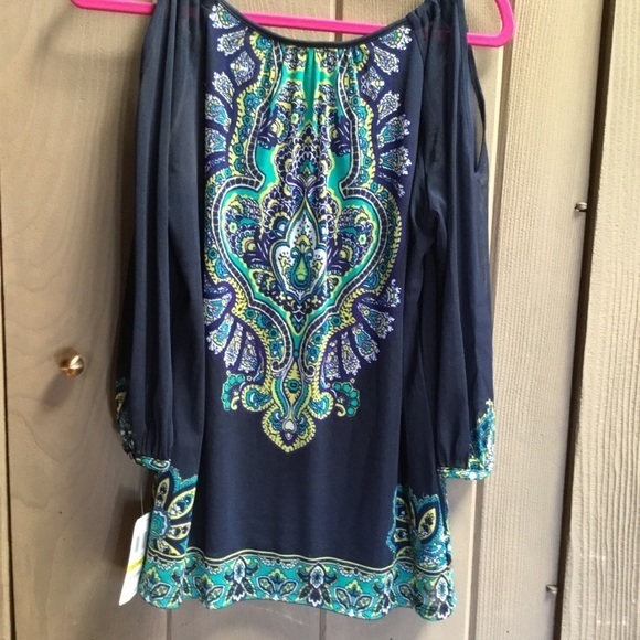 International concepts open shoulder shirt - Picture 3 of 6